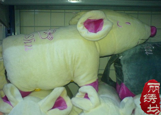 工藝品刺繡電腦繡花加工 質(zhì)量好價格低